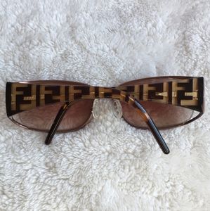 🔥Authentic Fendi shades